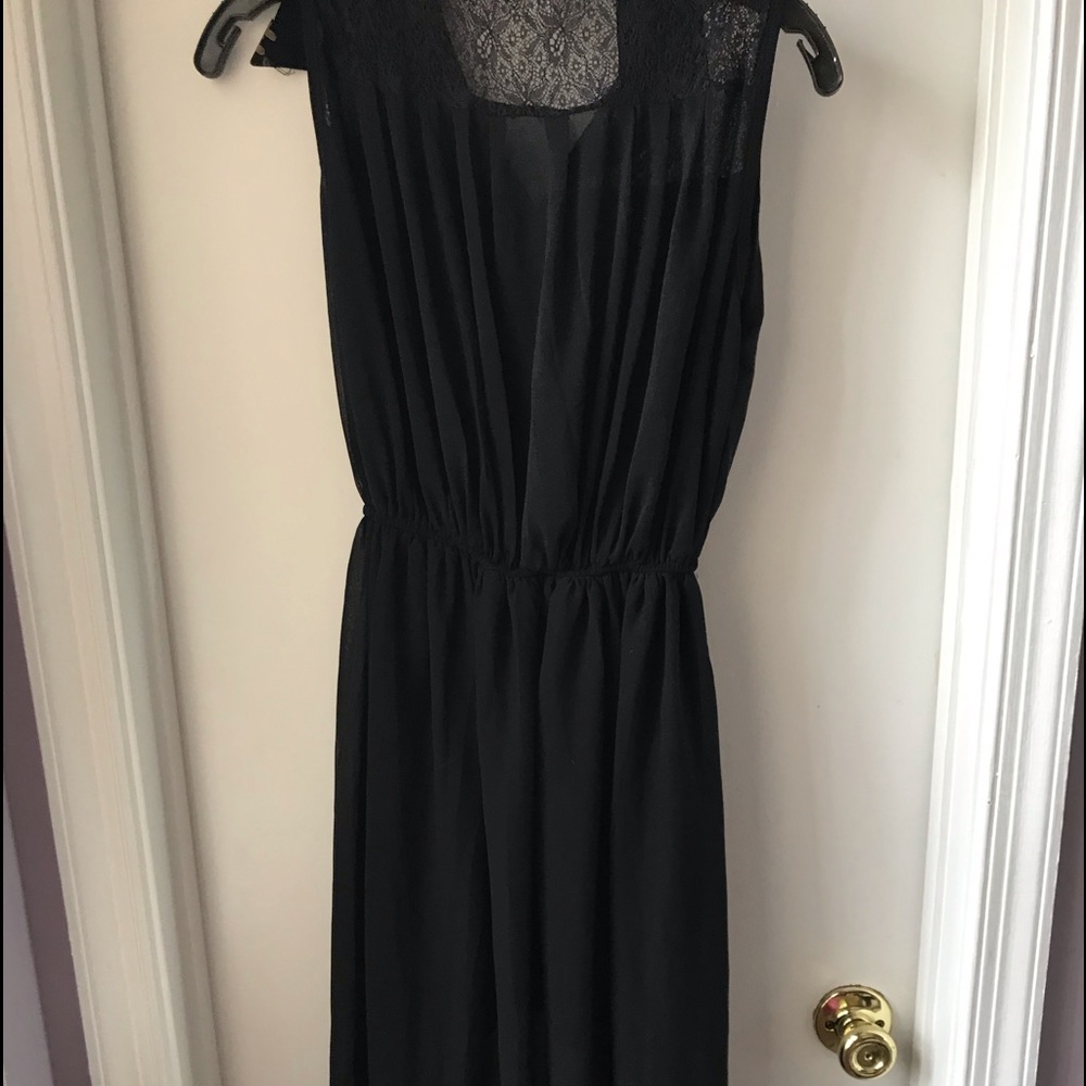 Dress - Picture 4 of 4